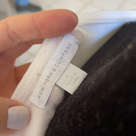 New York & Co Bateau Neck Sweater - Picture 4 of 4